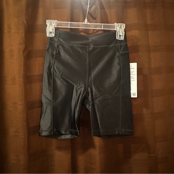NWT Lululemon Satin Shine HR Short 6”-Size 4 in Blackened Pine reg $88 - Picture 4 of 10
